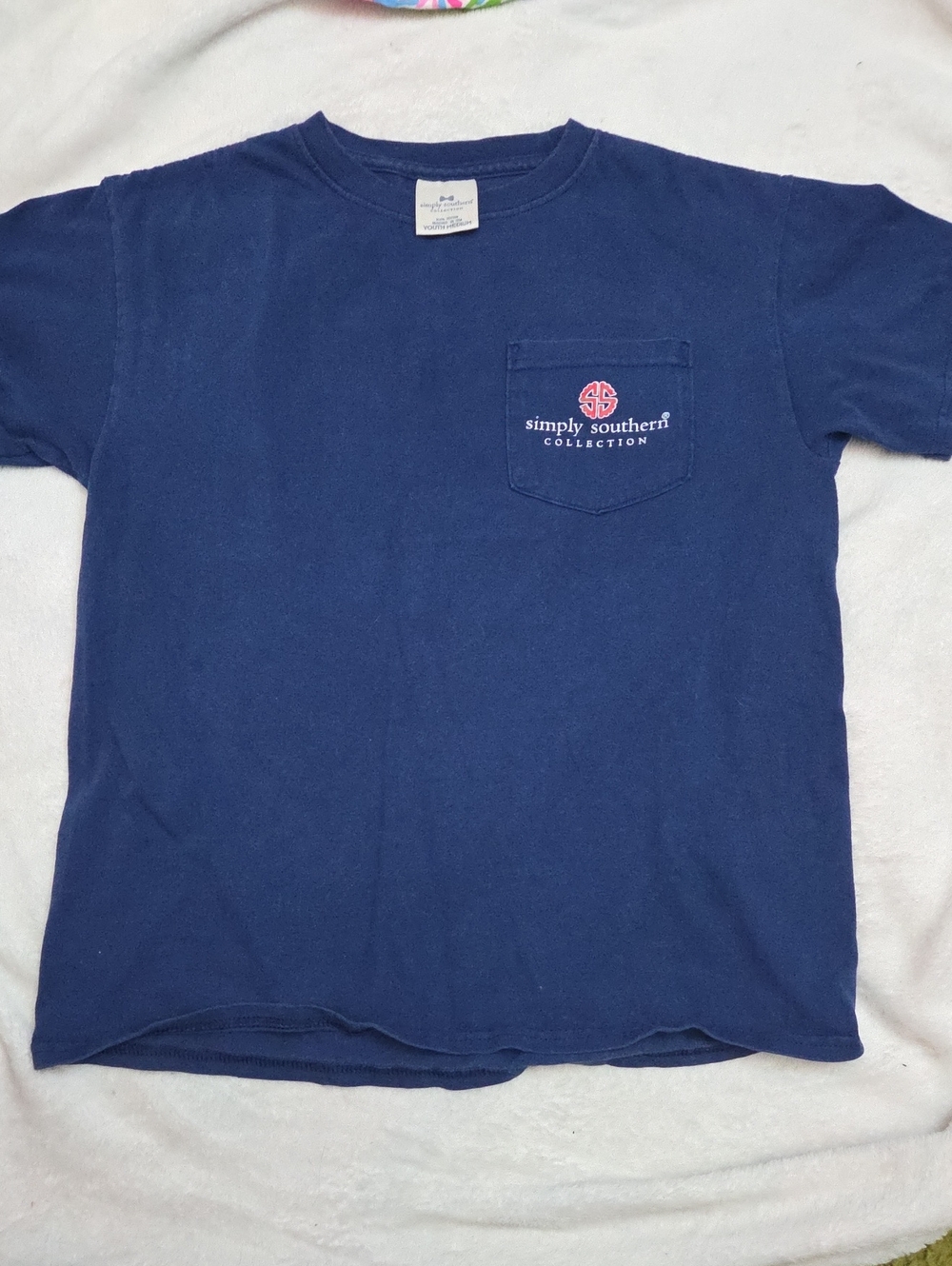 10 For $10 Simply Southern Navy Pocket Tee with Pink Logo Size Youth Medium